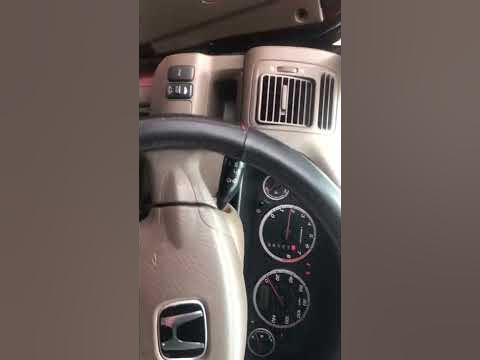 Honda 2002 crv 2.4 what is this noise when accelerating ? - YouTube