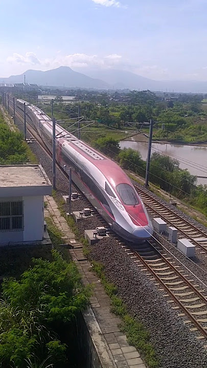 WHOOSH Indonesia's High-Speed Train to Jakarta #railway #railfans #train #highspeedrailway #trending