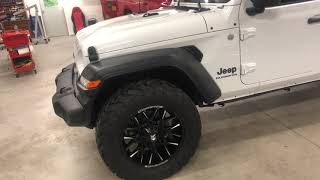jeep gladiator sport on 35s 2