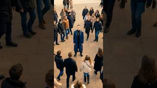 Чи помічали ви написи на мікрофонах?