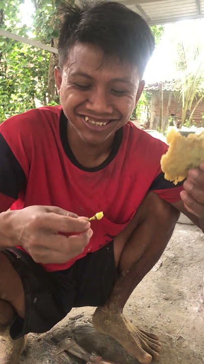 Mangan tempe mendoan sereten gays #trendingshorts