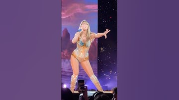 Taylor Swift performing “Cruel Summer” at the Eras Tour in Vancouver (December 7, 2024).