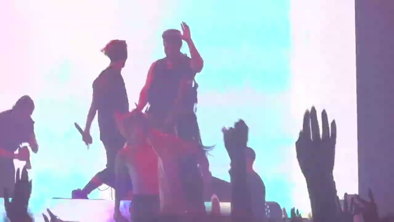 Jackson Wang e DJ Alok 2 (Magic Man in São Paulo, Brazil) 15/05/23