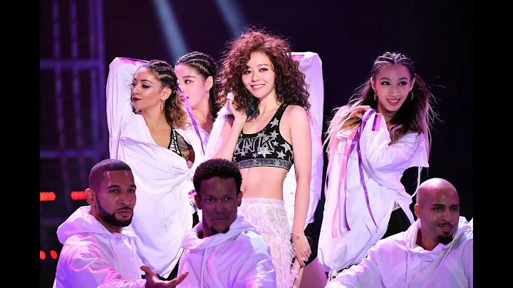 张靓颖Jane Zhang - Victoria's Secret Fashion Show - Shanghai 2017 (1080p +CC Lyric) - 天天要闻