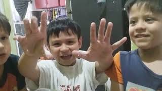 haciendo pay de limón