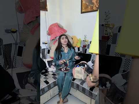 Kajal lipstick gum krdi🤣|Kajal ki video|Kajal kajal #funny #shorts #youtubeshorts #viral #trending