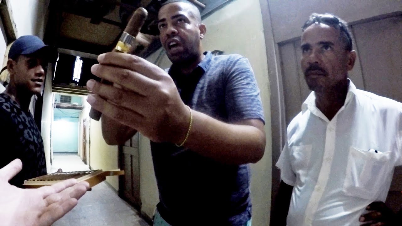 КУБА день 9.1. Местные барыги разводят на сигары. Нетуристическая Гавана