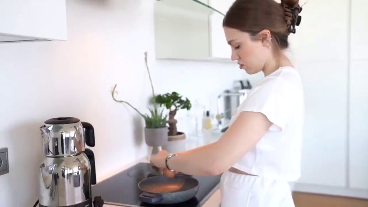 DUYGU ÖZASLAN, SUNNY SIDE UP TÜRKÇE NE DEMEK DİYOR YouTube