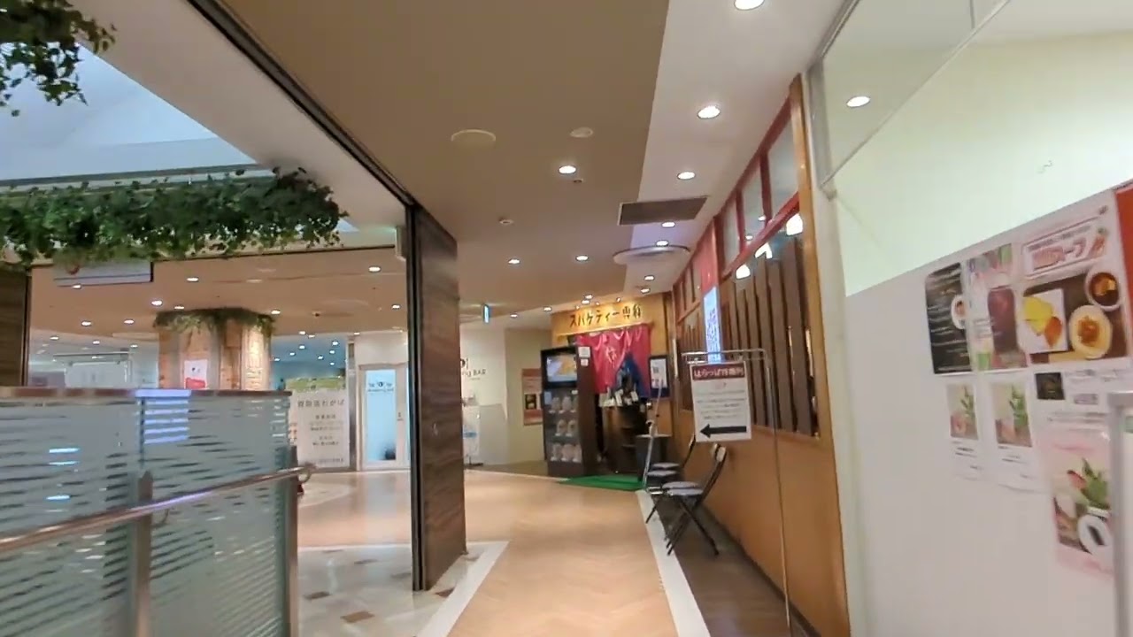 高崎モントレー　エスカレーター