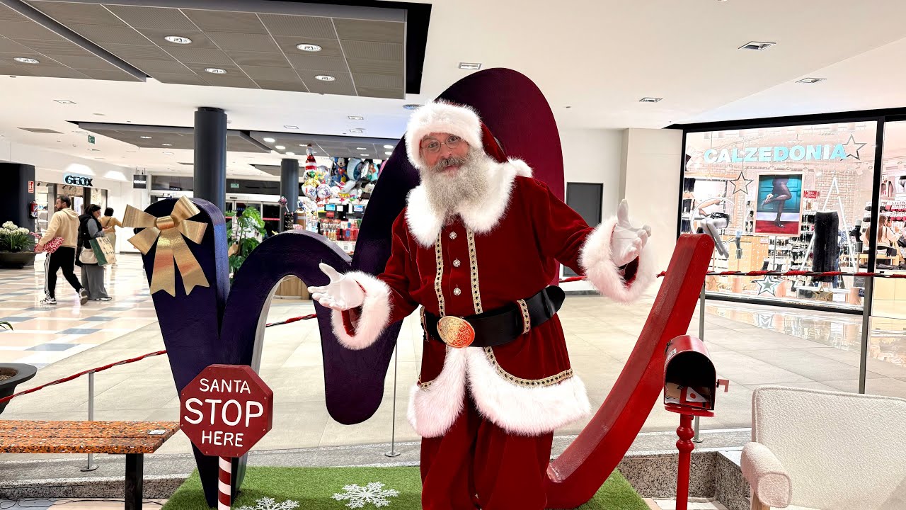 🎄🎁¡Papá Noel llega al Centro Comercial La Marina!🎅💫