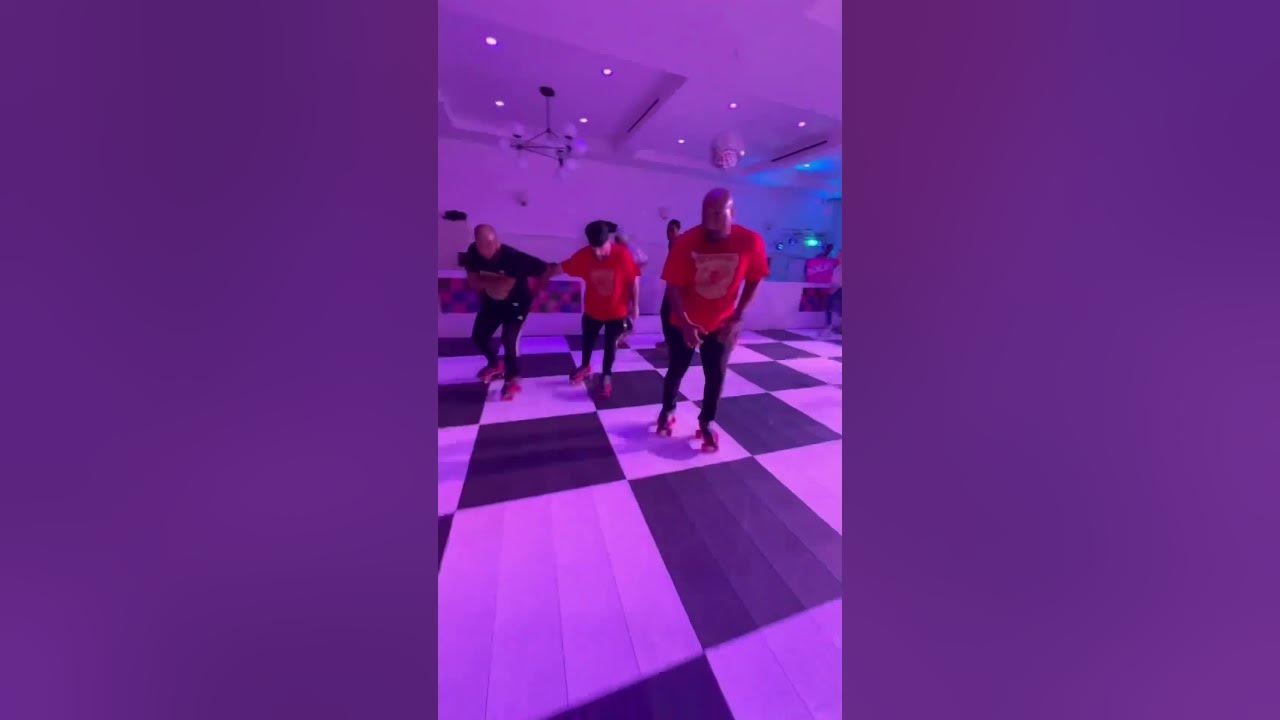 We just wanna rock🛼👑 #thegriffinbrothers #rollerskating #jamskating #shorts