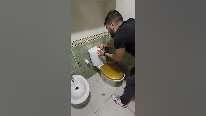 Lavando los platos con sorpresa #trending #humor #pareja #comedia #matrimonios
