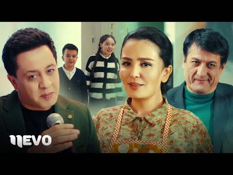 Internetda ayollarning eshaklarini yalagan porno videolar. Mahkum mahkumni sikadi