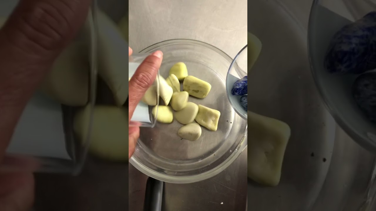 💎Pouring 2 Beautiful crystals💕yellow jade and Lapis lazuli oddly satisfying sound 