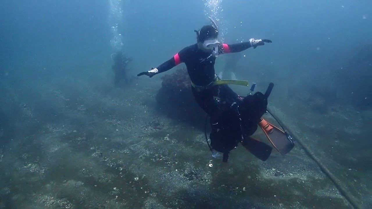 指導レベルが高いSNSIでレスキューダイバーに！BC脱着から中性浮力を  