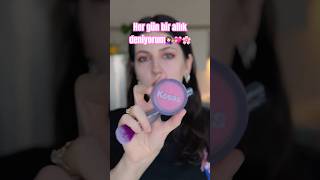 Her Gün Bir Allık Deniyorum