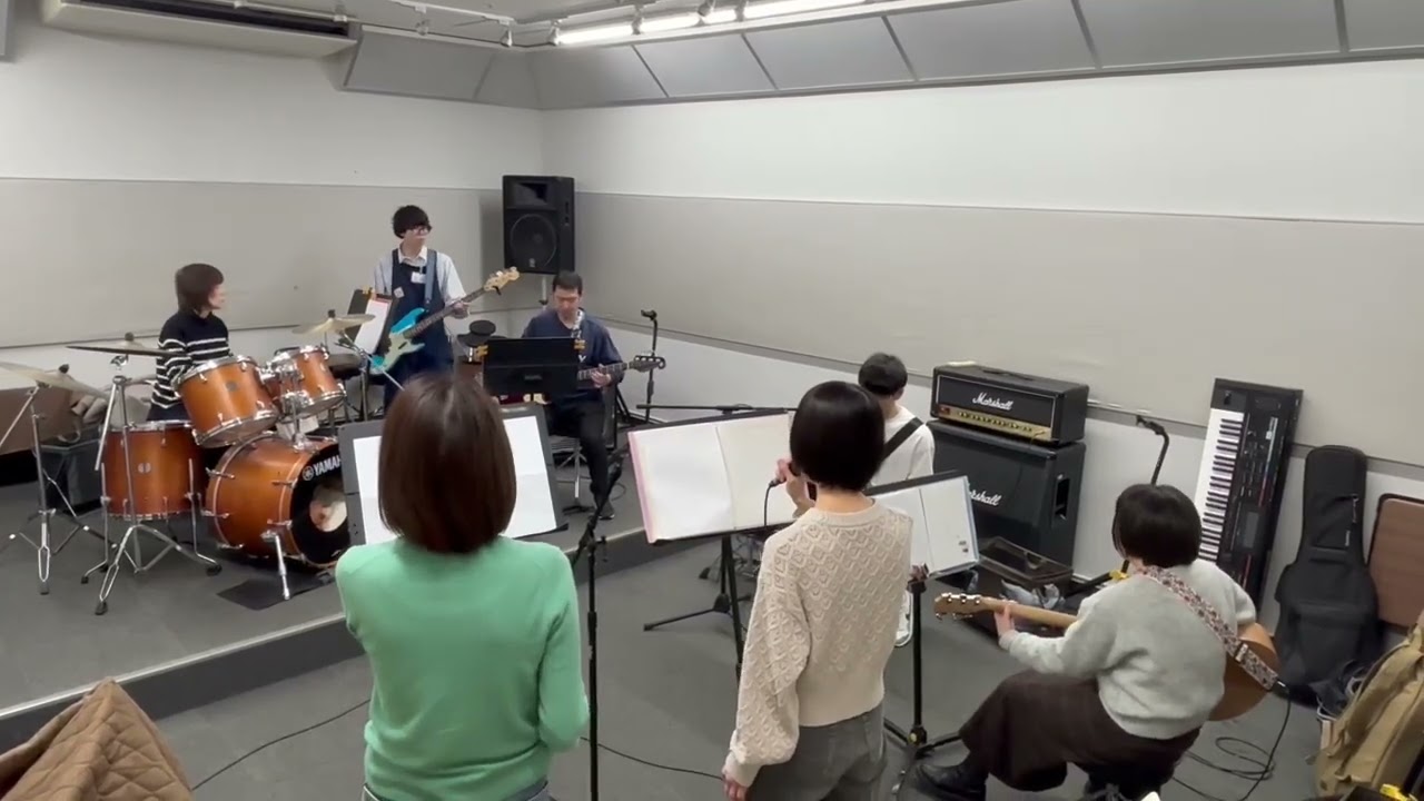 オープンマイククラブ演奏風景2025年2月15日【The Beatles/she loves you】