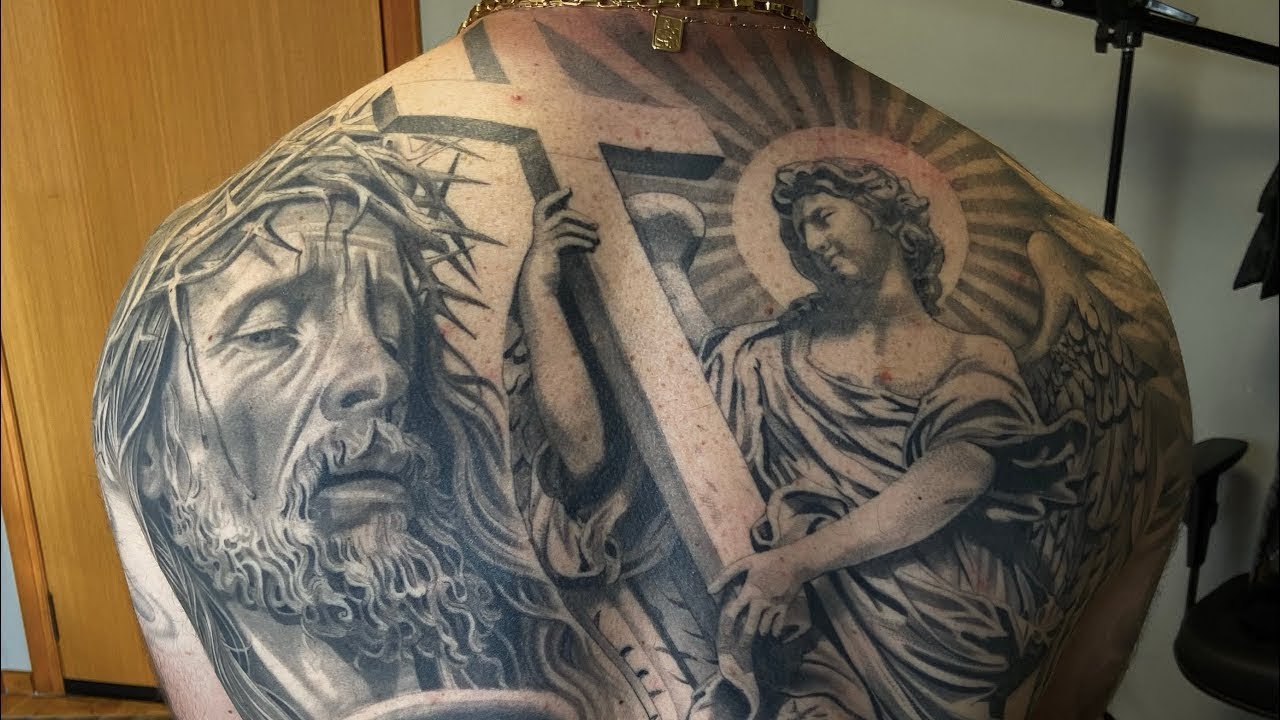 FECHAMENTO DE COSTAS COM TATUAGENS RELIGIOSAS (Fullback Religious Tattoo)