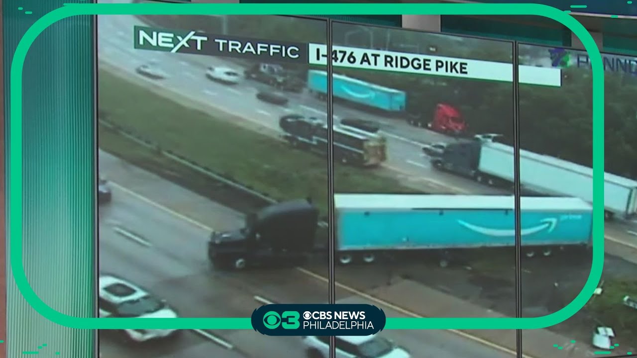 Crash involving tractortrailer blocking lanes on both sides of Blue