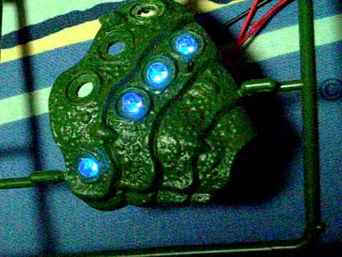 王蟲の目 赤 青 Youtube