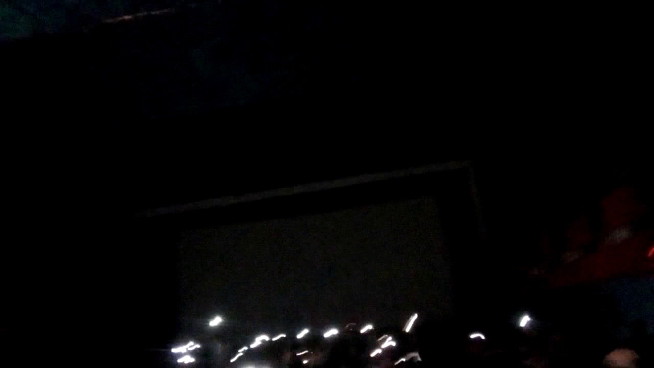 Jallikattu protest in mersal movie in mayilai vijaya theatre