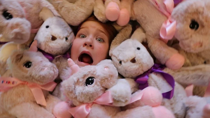 BURiED by BABY UNiCORNS!! Adley has 1,000 Pet Bunn...