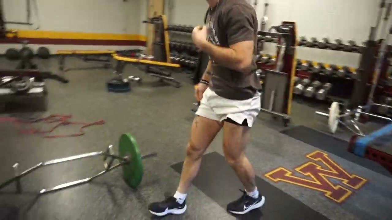 Triphasic Training 2 The Book - Speed Leg Monday Intern Performing Block 1 of 3 in Workout