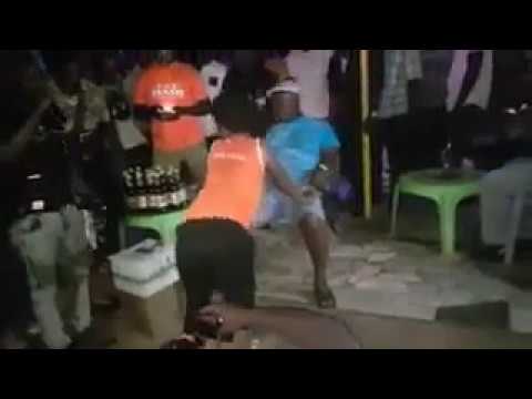GHSPLASH TV See how a Lady gave Old Papa Shamo a hot lap dance, it will surprise u