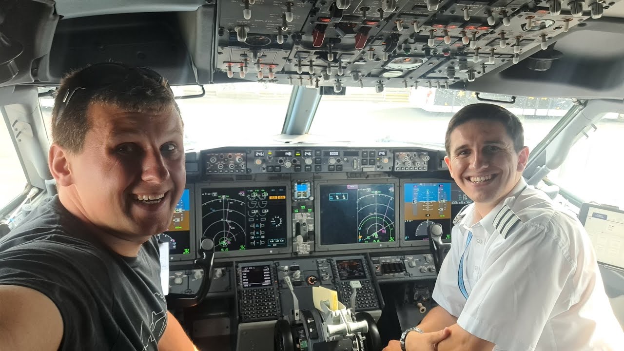 My Mate Flew us to Lanzarote | TUI Airways 737 MAX G-TUMP - Newcastle Airport