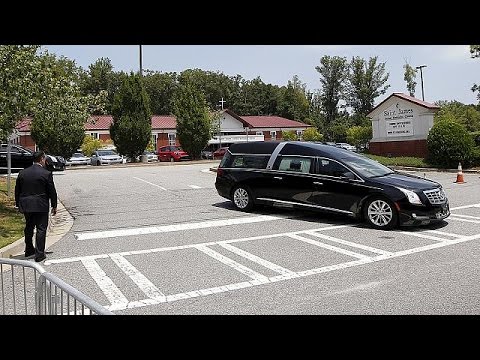 Видео: Бобби Кристина Браун цэвэр хөрөнгө: Вики, гэрлэсэн, гэр бүл, хурим, цалин, ах эгч нар