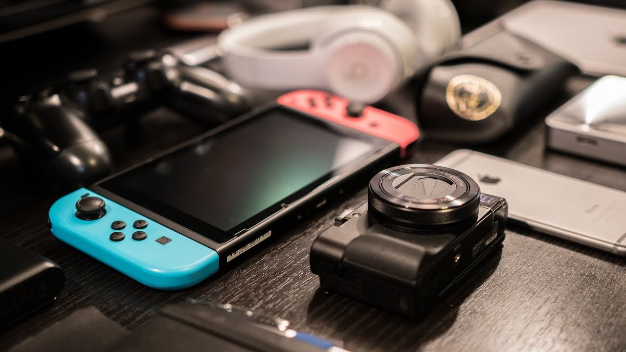 BACK TO SCHOOL TECH ESSENTIALS - 2017