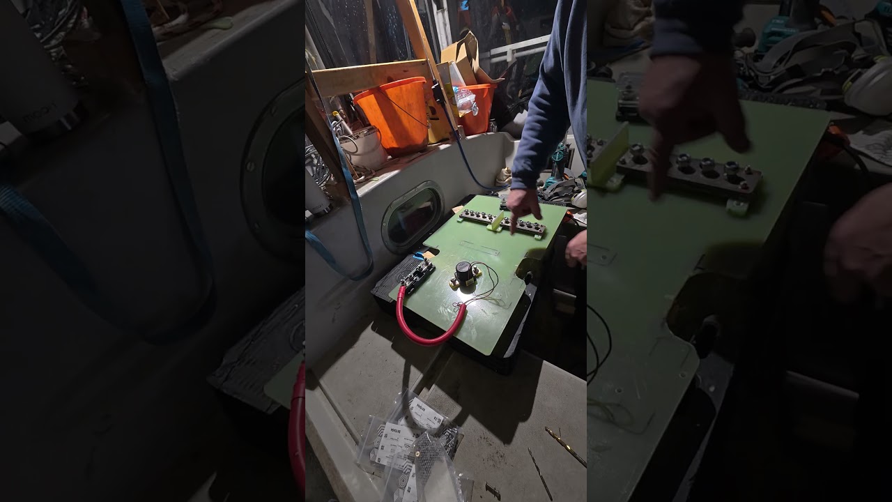 ⁣Day 1,Electric motor installation #ElectricBoat #BoatRefit #BoatLife