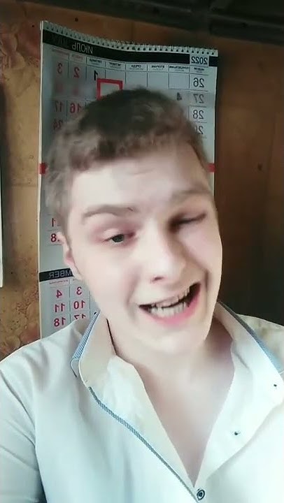 Фанаты «Зенита» освистали «Би 2» за шарф «Спартака» - YouTube