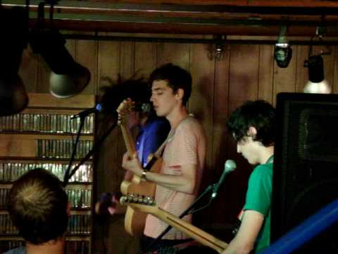 Born Ruffians - Foxes Mate For Life - Sonic Boom