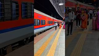 Chuk Chuk Rail chali 😱 Howrah Puri Express Power🚂🚃🚃 #trainvideo #railgadi #expresstrain #indianrail
