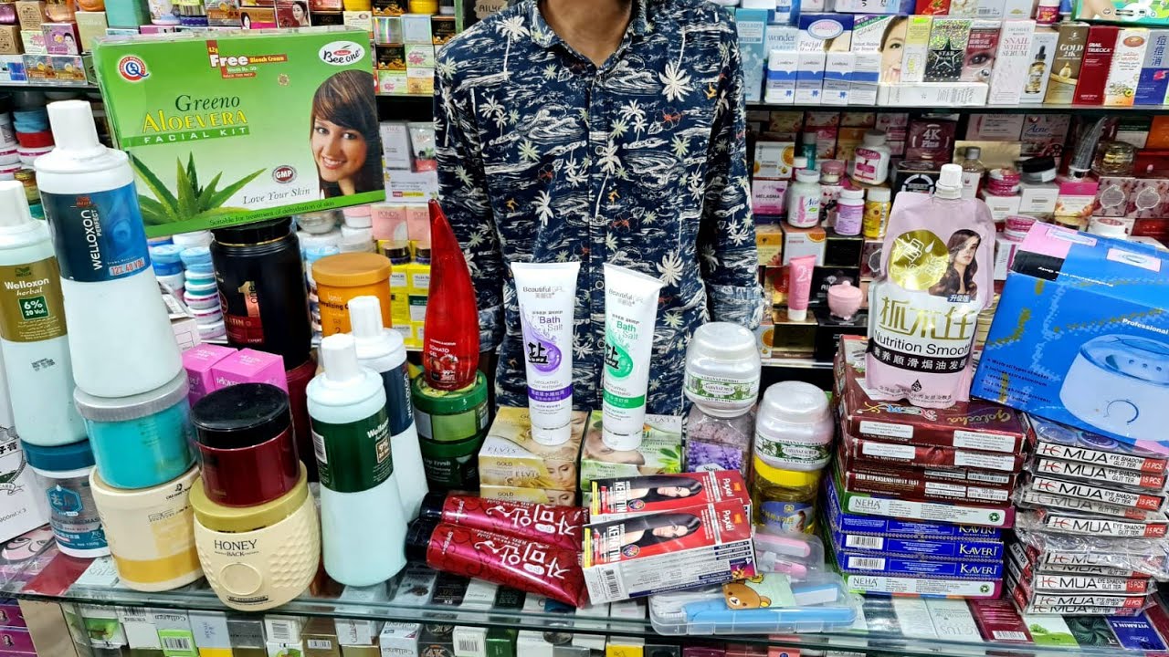 স্কিন কেয়ার এর অতি প্রয়োজনীয় টুকটাক প্রডাক্ট এর দাম জানুন ঘরে বসে।skin care products price in