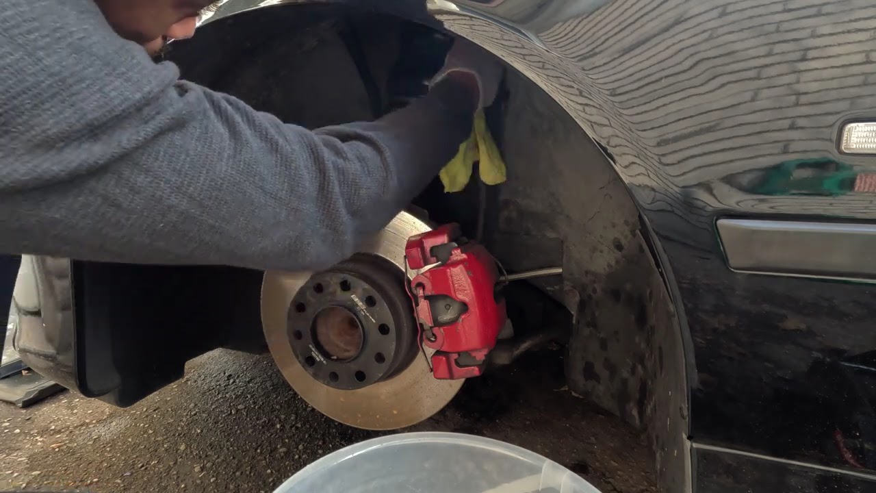 Cleaning CUSTOM  e39 Air Ride Suspension