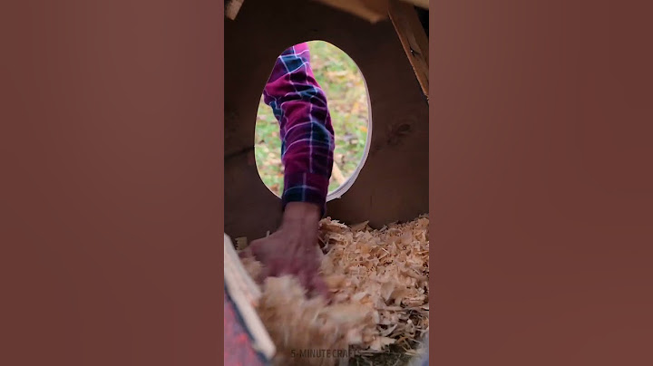 How to build a chicken coop out of old pallets