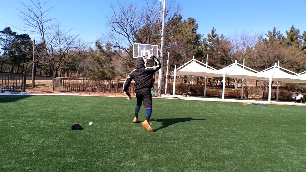 26년 2월 1일 한 낮에 야구 피칭 운동....