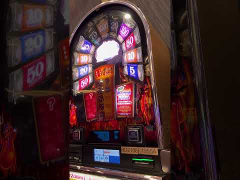 $1,000 Bet On Red Hottie #casino #gamingshorts #slots