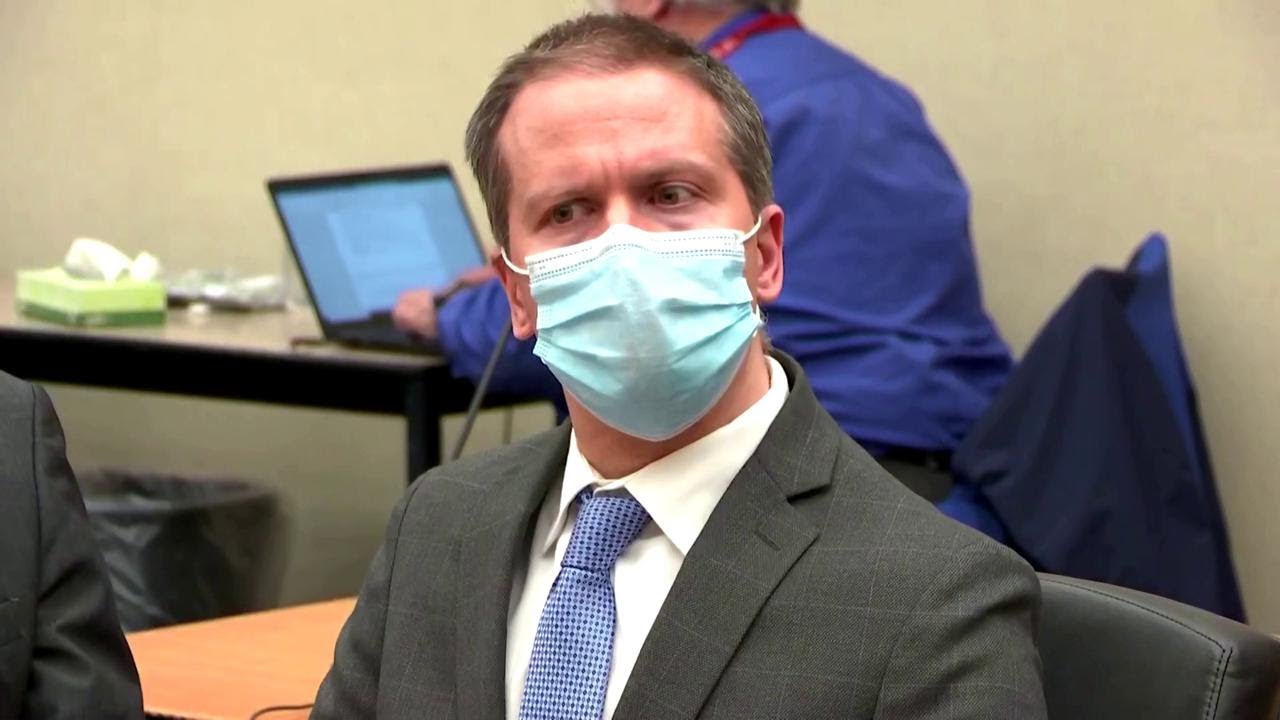 Processo Floyd, Chauvin condannato per omicidio: l'ex agente ascolta il verdetto