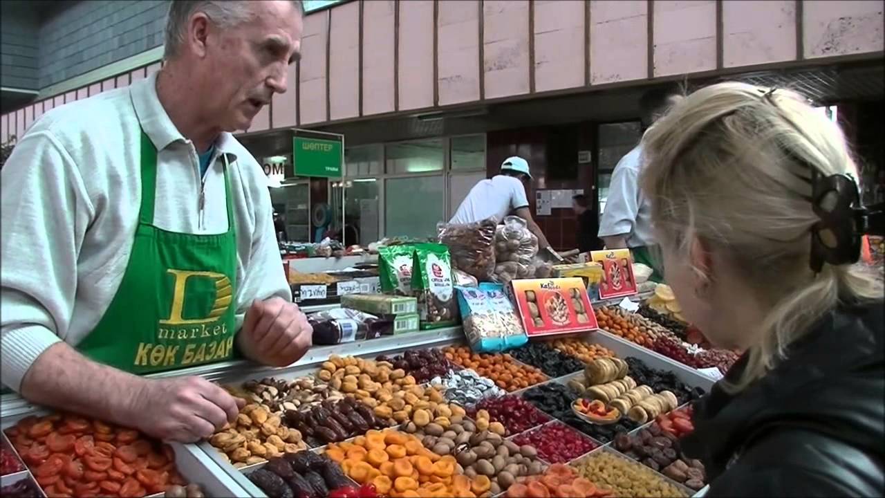 Бразильский орех и Орех Пекан на Зеленом рынке в Алматы