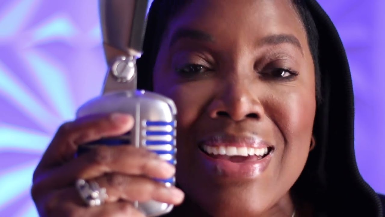 “Love Hurts” by BETH Visual Short