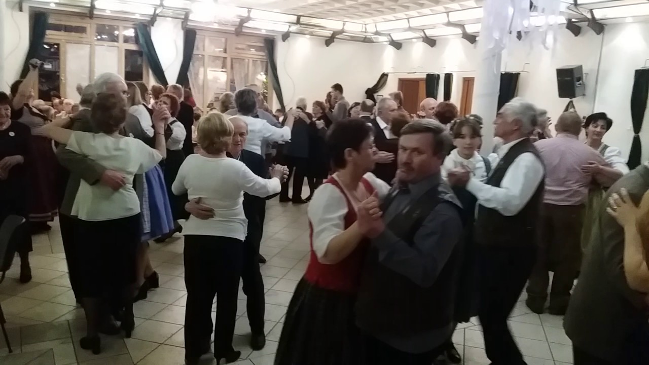 Kleine Annuschka a Budakalászi Sváb Bálon