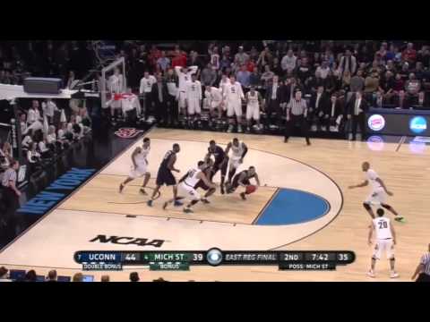 Shabazz Napier 3 + Niels Giffey Dunk = Loudest UConn Chant at MSG