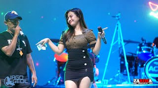 Download Lagu SENYUM MENGGEMASKAN BU DOKTER AURA PARAMITA  - SEMATA KARENAMU MP3