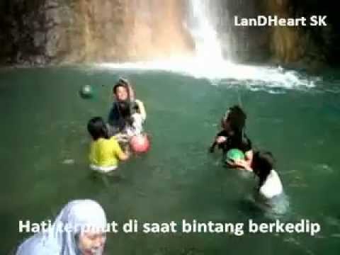 Putar Jika Dahlia Jatuh Cinta - Ritta Rubby Adiwidjaja