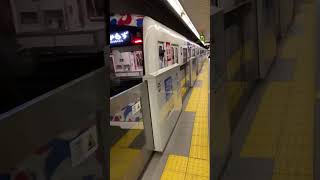 大阪メトロⓂ️Ⓜ️の御堂筋線のミャクミャクのラッピング列車