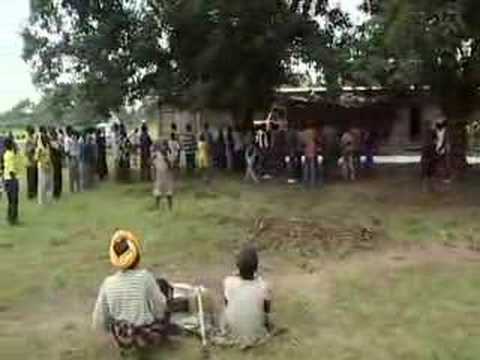 République Centrafricaine : coincés dans la brousse - République Centrafricaine : coincés dans la brousse