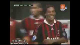 Referee Accidently gives Ronaldinho a Red Card!!